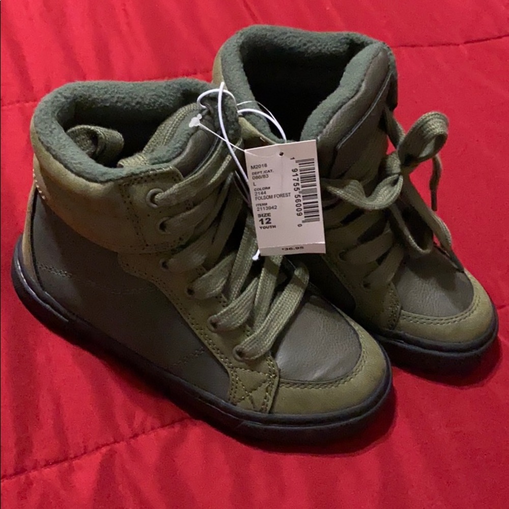 Children’s Place High Top shoes